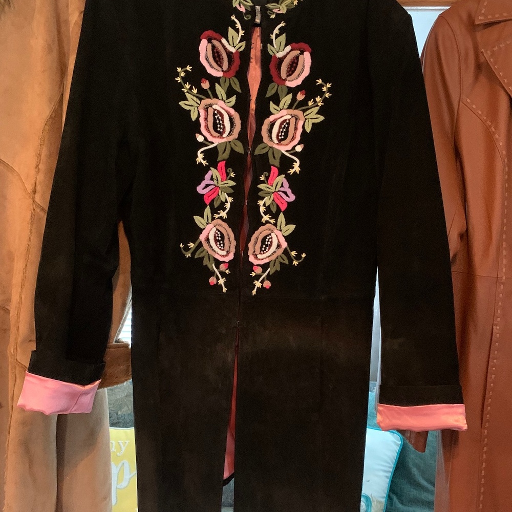 WOMAN LEATHER JACKET